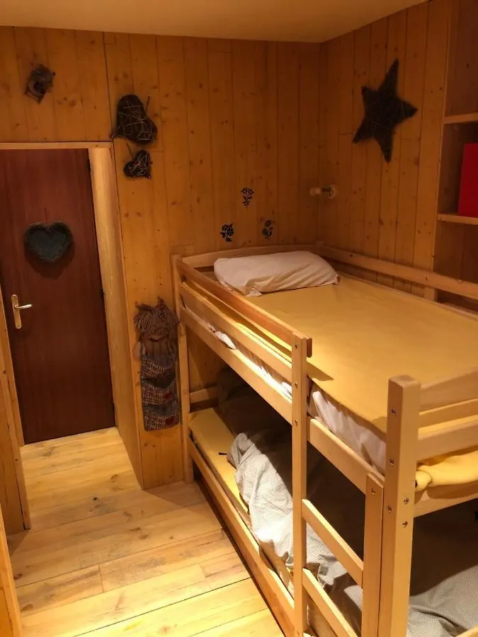 Praloup Bel Appartement Style Chalet Uvernet-Fours