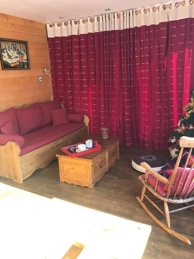 Praloup Bel Appartement Style Chalet Uvernet-Fours 0*,