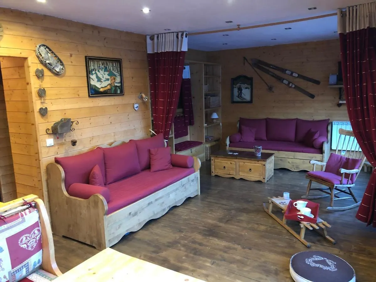 Praloup Bel Appartement Style Chalet Uvernet-Fours