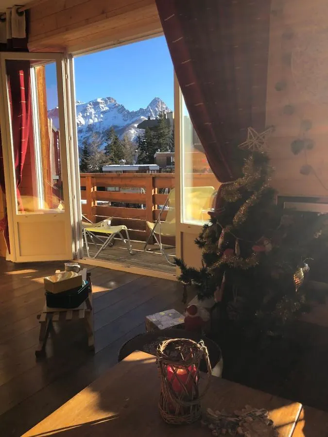 Апартаменты Praloup Bel Appartement Style Chalet Uvernet-Fours